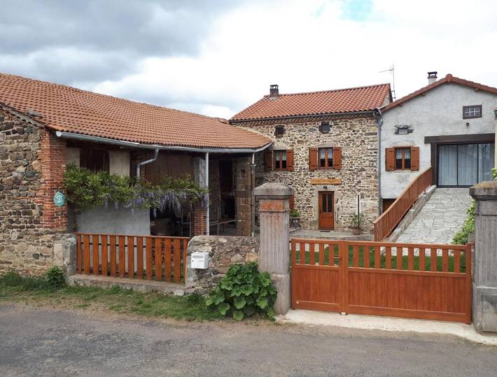 Location de vacances pour 15 personnes, avec Terrasse à Saint-Privat-du-Dragon