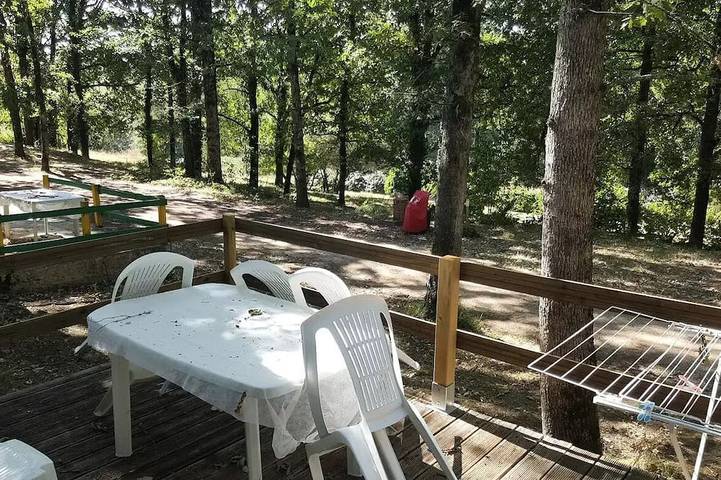 Camping pour 4 personnes, avec piscine dans le Tarn-et-Garonne