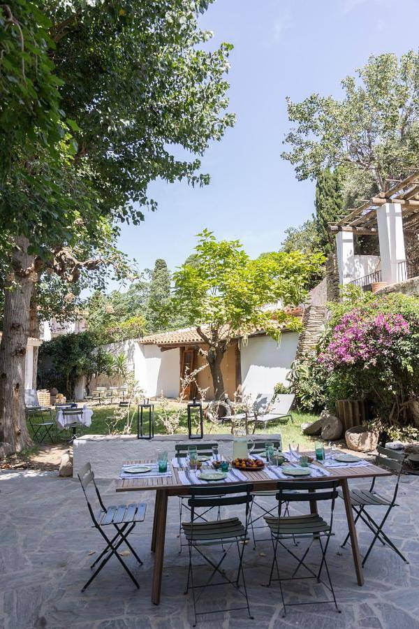 Casa rural para 20 personas, con piscina y jardín además de sauna y vistas en Cadaqués - 3