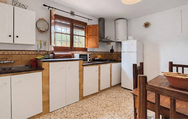 Reizende Ferienwohnung mit Bergblick, Pool und WLAN in der Nähe von Villanueva de Tapia in Villanueva de Tapia, Andalusien