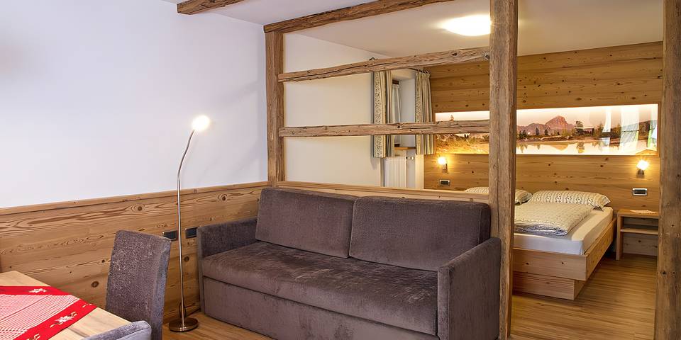 Appartamento intero, Appartamento 'Wirthof 1' con vista montagna, terrazza in comune e Wi-Fi in La Valle, Dolomiti Superski