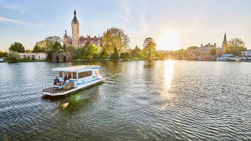 Boot für 4 Personen, mit Terrasse, mit Haustier am Schweriner See