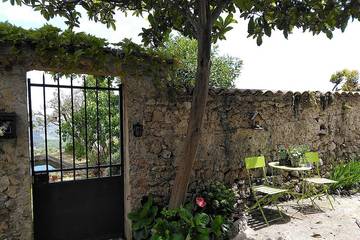 Gîte pour 3 personnes, avec jardin à Saint-Jeannet