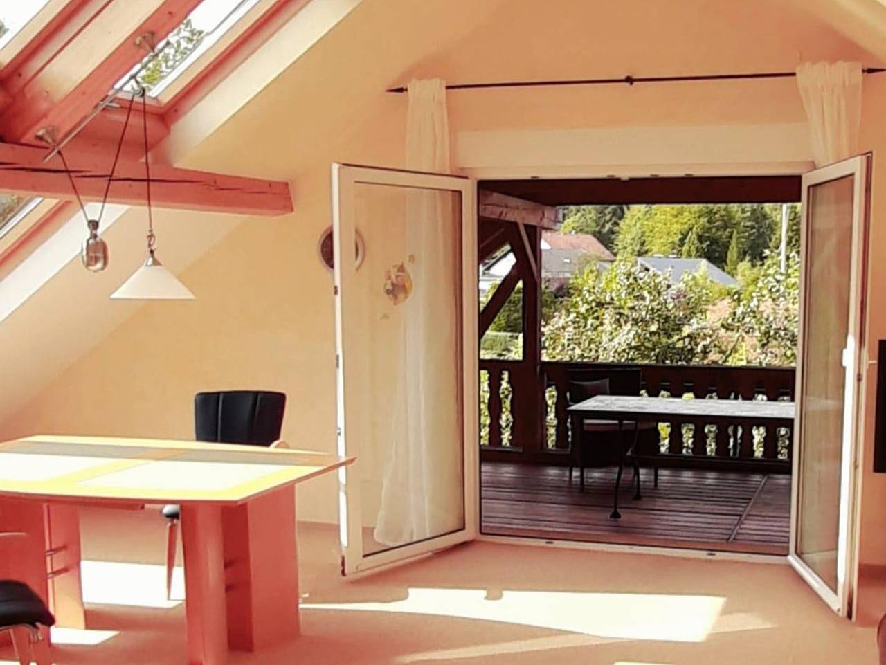 Ganze Ferienwohnung, Hannas Haus - Appartement/Fewo, Dusche und Bad, Wc, 1 Schlafraum in Fischbach bei Dahn, Landkreis Südwestpfalz