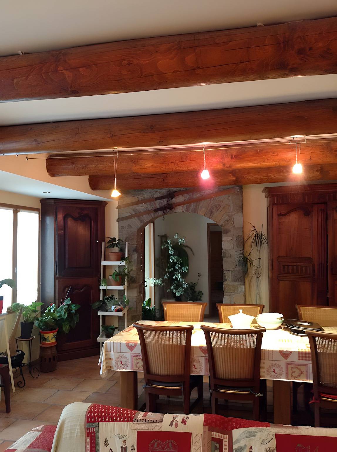 Chambre d’hôtes « Chambre Gentiane » avec vue montagne, terrasse et jardin partagés in Guchen, Parc national des Pyrénées