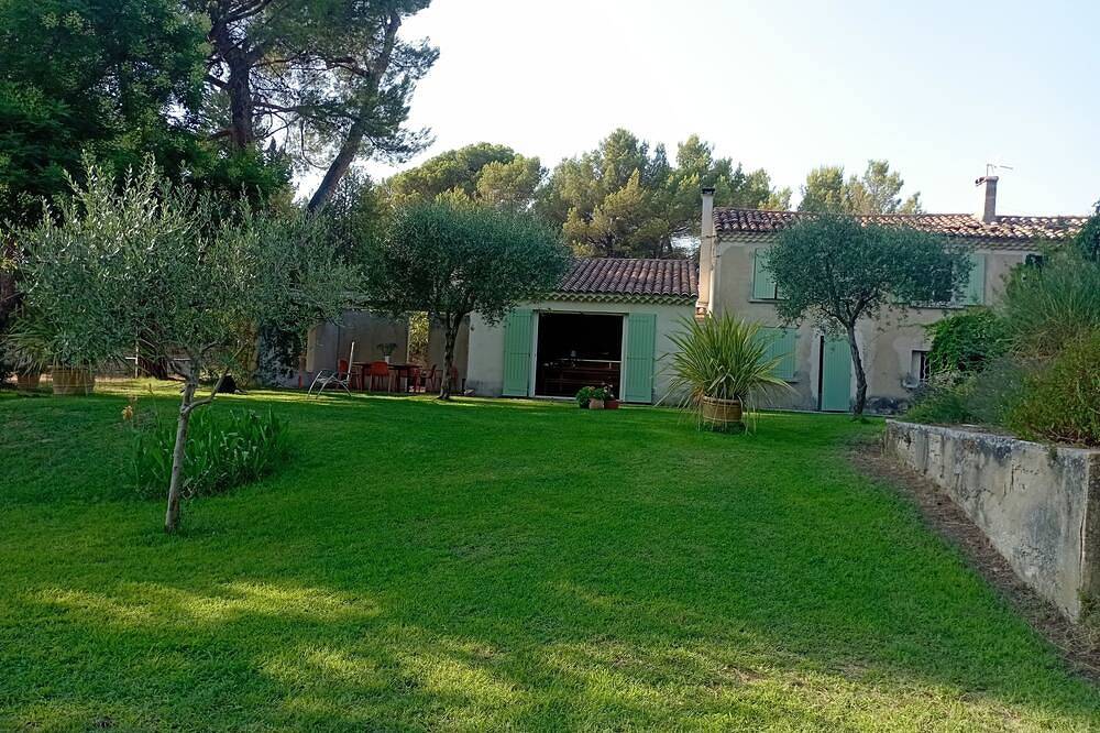Aussergewöhnliche Förderung Villa 6 Personen, großer umzäunter Garten, schöner privater Pool in Carpentras, Parc naturel régional du Mont-Ventoux