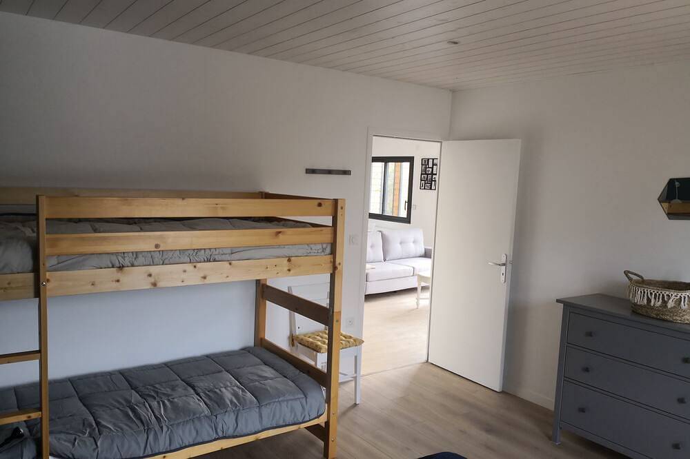 Gîte proche avec piscine mer et golf 1 in Agon-Coutainville, Région de Coutances