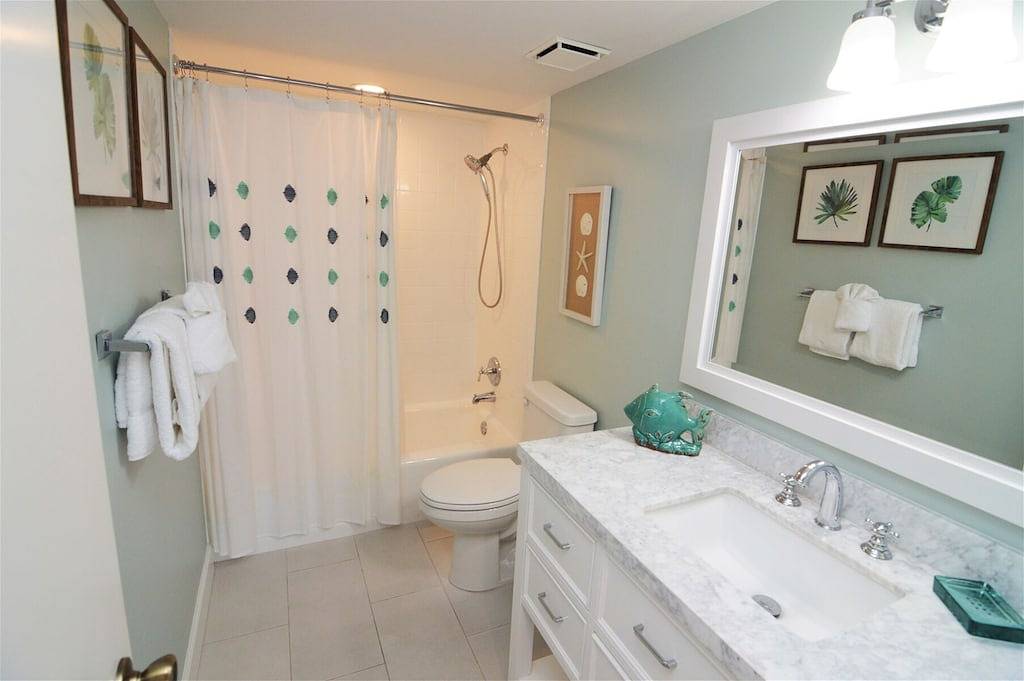 Ganze Wohnung, Sanibel Harbour Resort Bay View Tower 633: Seaside colors inspire this Beachfront Condo in Punta Rassa, Southwest Florida