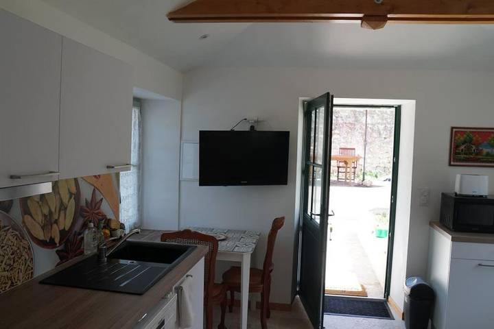 Location de vacances pour 2 personnes, avec jardin à Vernoil-le-Fourrier - 4