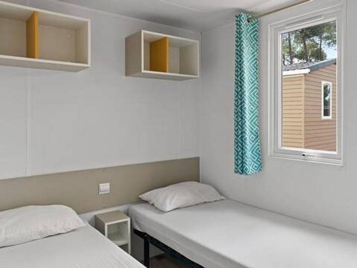 Mobil home pour 6 personnes, avec bassin pour enfant et piscine à Montagnac-Montpezat - 4