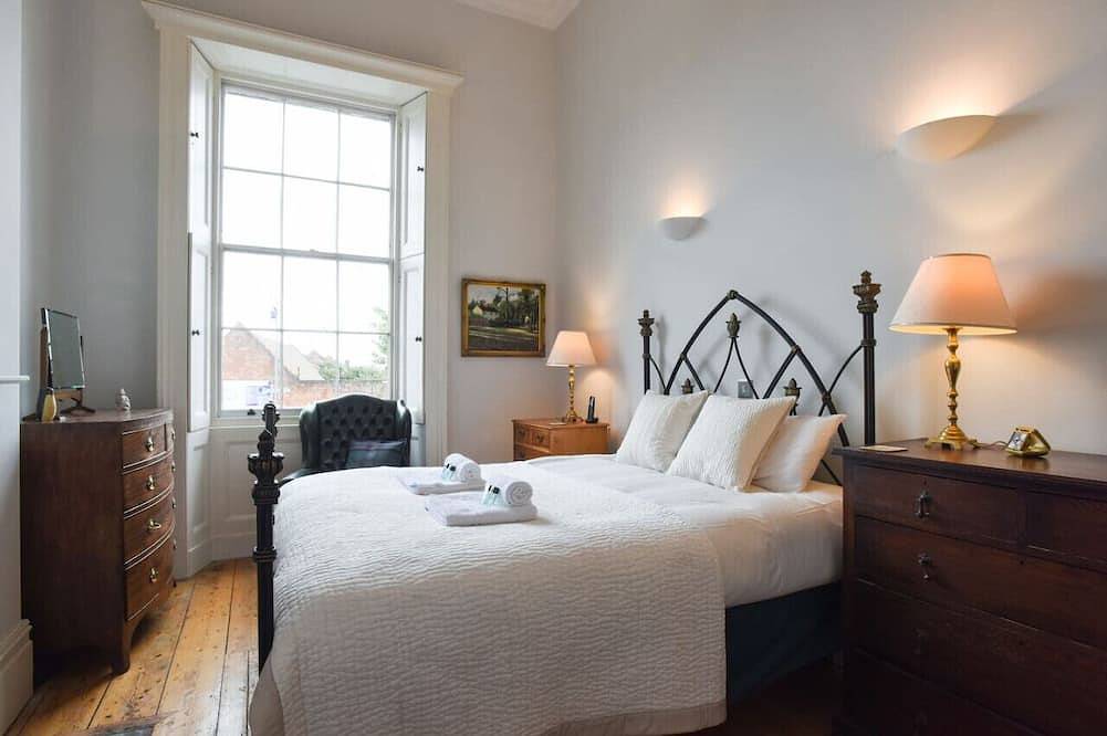 Entire apartment, Naval Officers Quarters *2 Bed Apt* Gosport Marina in Gosport, Hampshire