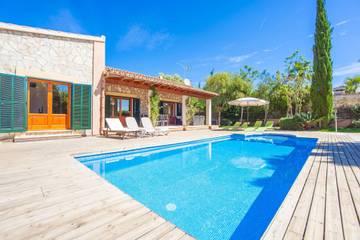 Villa in Crestatx, Sa Pobla für 6 