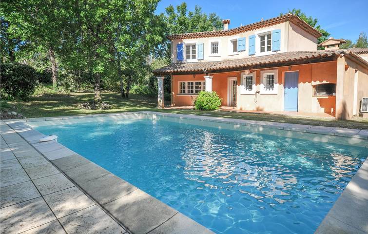 Location de vacances pour 8 personnes, avec terrasse et piscine à Fayence - 2