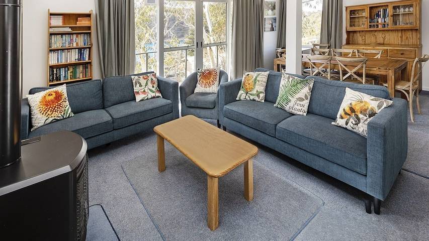 Holiday home for 9 people, with garden and balcony in Jindabyne