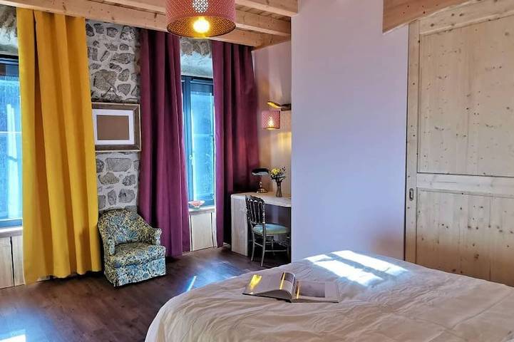 Gîte pour 14 personnes, avec jardin à Le Chambon-sur-Lignon - 2