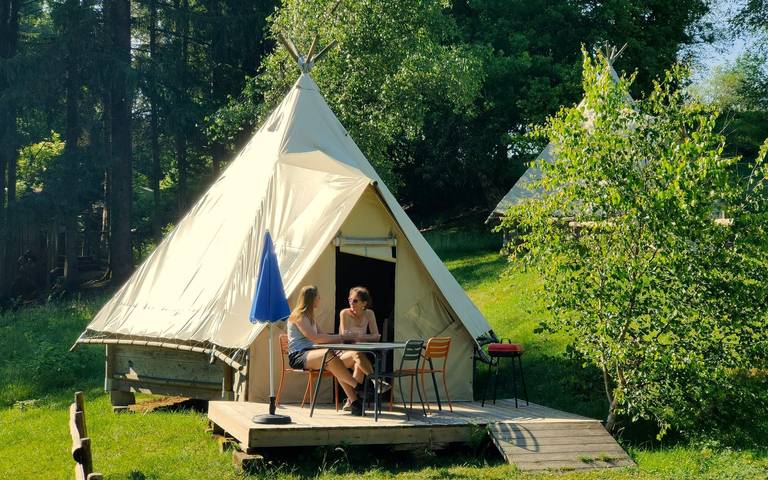 Tipi pour 4 personnes, avec terrasse et vue sur le lac, animaux acceptés dans Lac des Settons (Montsauche-les-Settons) - 2