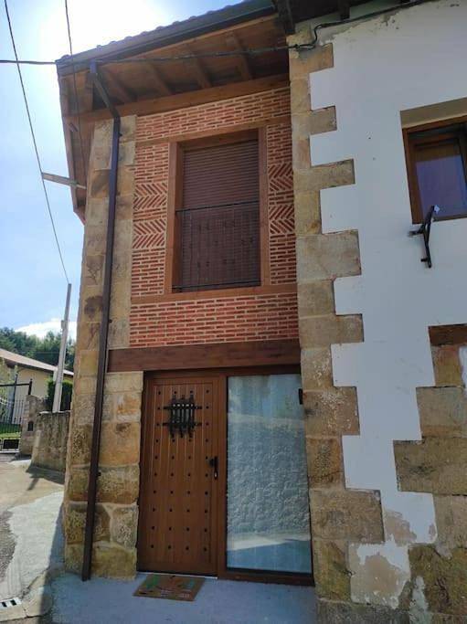 Casa rural para 8 personas, con vistas y jardín, Familias con niños en Valle del Pas - 3
