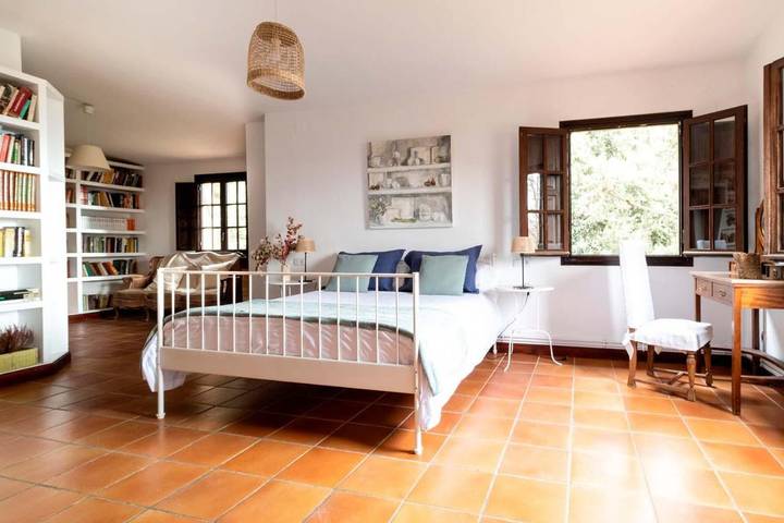 Casa rural para 9 personas, con Balcón y Terraza además de Jardín y Piscina en Santa Eulalia de Ronsana - 4