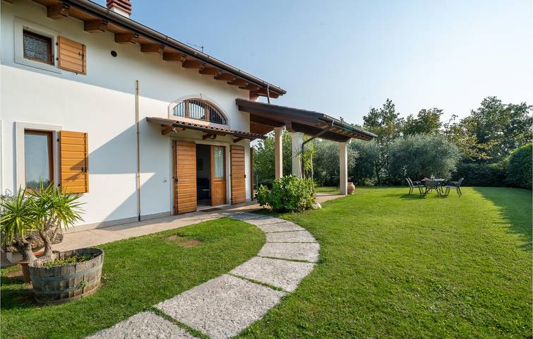 Ferienhaus für 8 Personen, mit Terrasse und Pool am Gardasee - 2