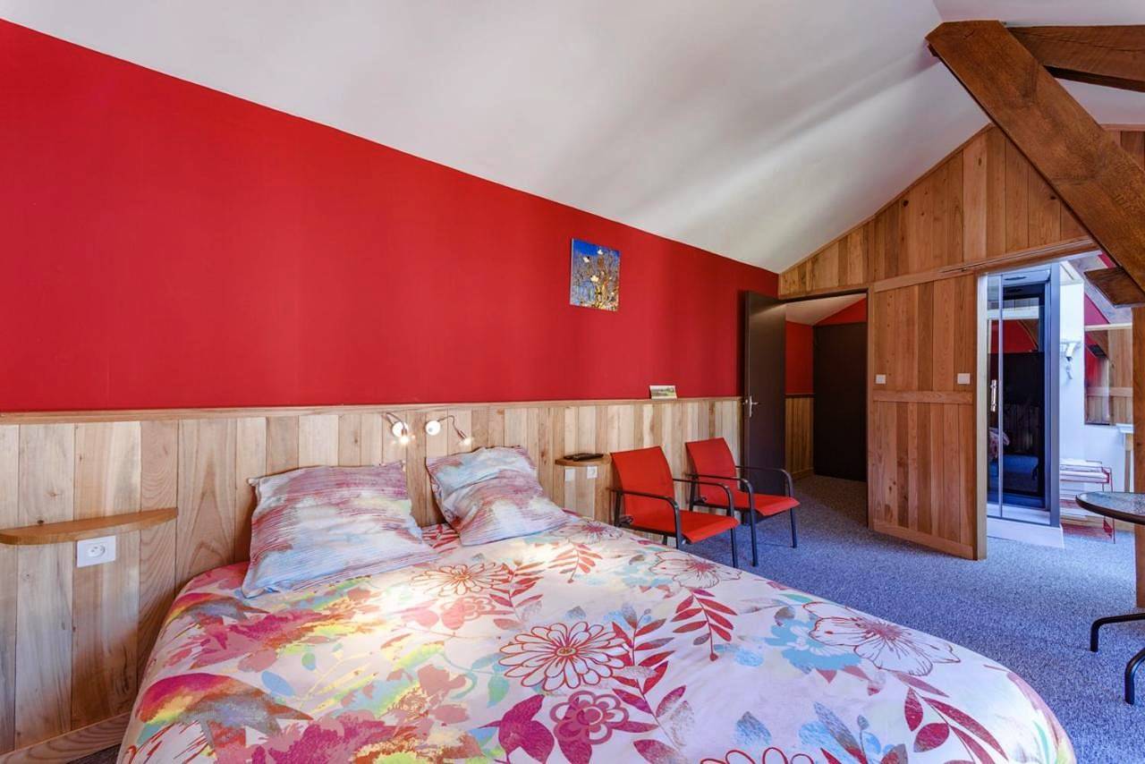 Deluxe Double Room with Shower in Saint-Priest-sous-Aixe, Région de Limoges