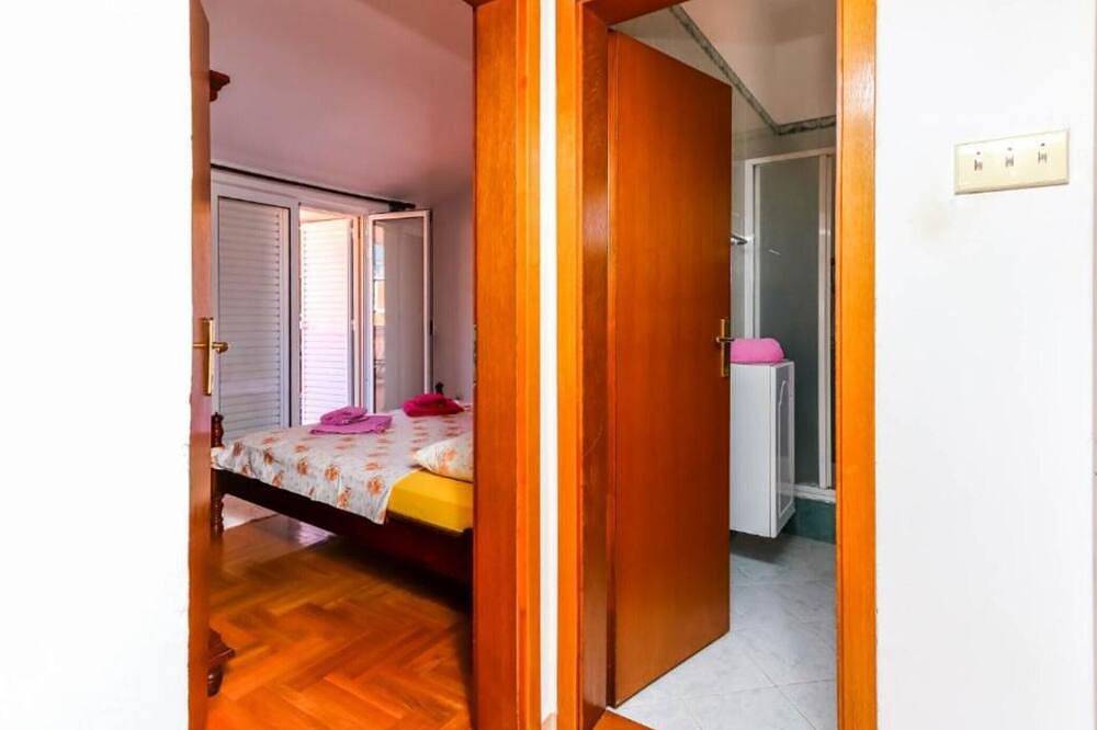 Entire apartment, Relaxing Apt on Budva Coastline - 1 Bedroom Apt in Budva, Opština Budva