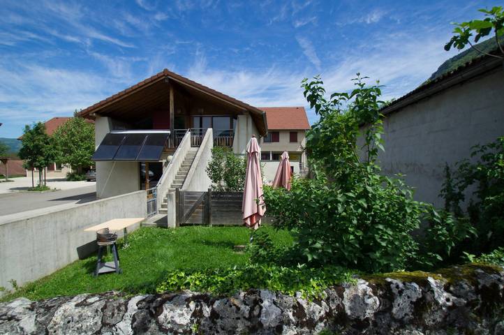 Gîte pour 7 personnes, avec jardin dans l' Isère