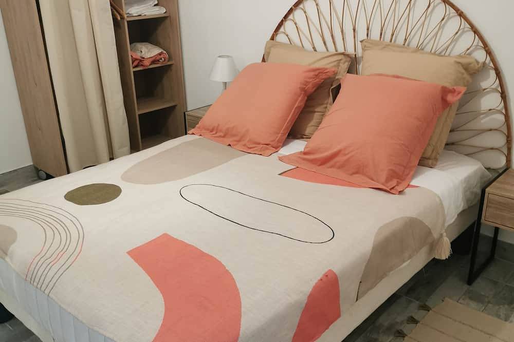 Appartement entier, Appartement au rez-de-chaussée d'une maison d'habitation in Mercuès, Quercy