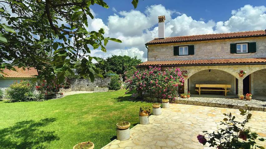 Maison de vacances pour 17 personnes, avec piscine et jardin, animaux acceptés - 1