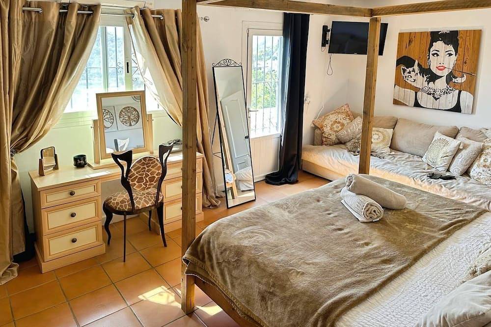 Luxury Villa with breathtaking views in Cala Llonga, Santa Eulària des Riu