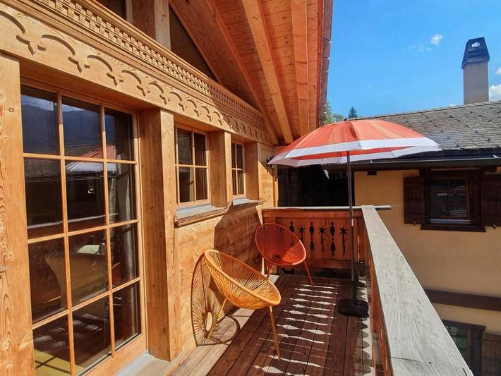 Chalet pour 4 personnes, avec Balcon ainsi que Terrasse et Vue à Saint-Martin (Suisse)