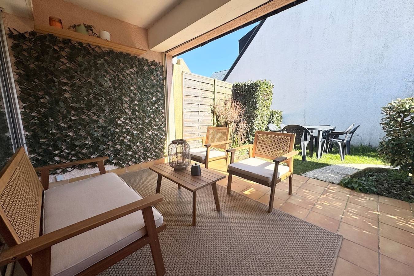Apartamento entero, Lovely T2 - Terrasse & jardin - 50m des plages in Saint-Pierre-Quiberon, Côte des Mégalithes