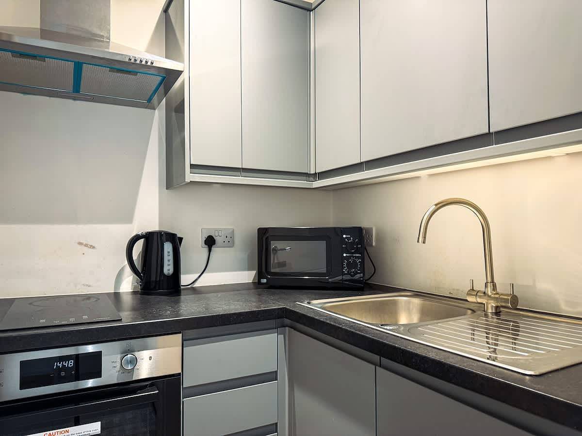 Entire apartment, Charming 1-Bed Flat | Steps from Maidstone High St in Kent