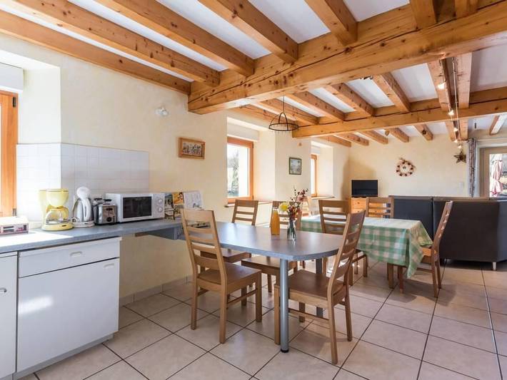 Gîte pour 6 personnes, avec jardin à Saint-Bresson - 2