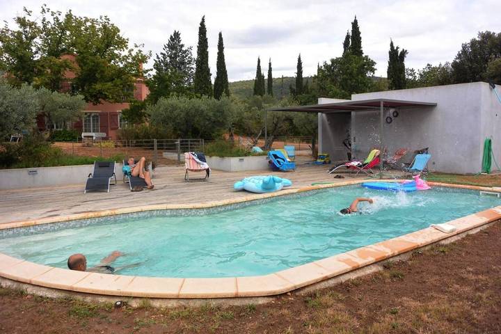 Location de vacances pour 8 personnes, avec jardin et piscine à Aups - 3