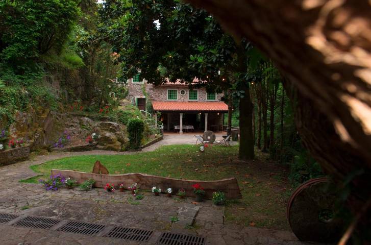 Casa rural para 11 personas, con Balcón y Jacuzzi además de Terraza y Jardín en Abegondo - 4