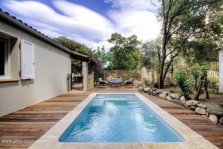 Gîte für 4 Personen, mit Pool und Garten sowie Ausblick und Terrasse