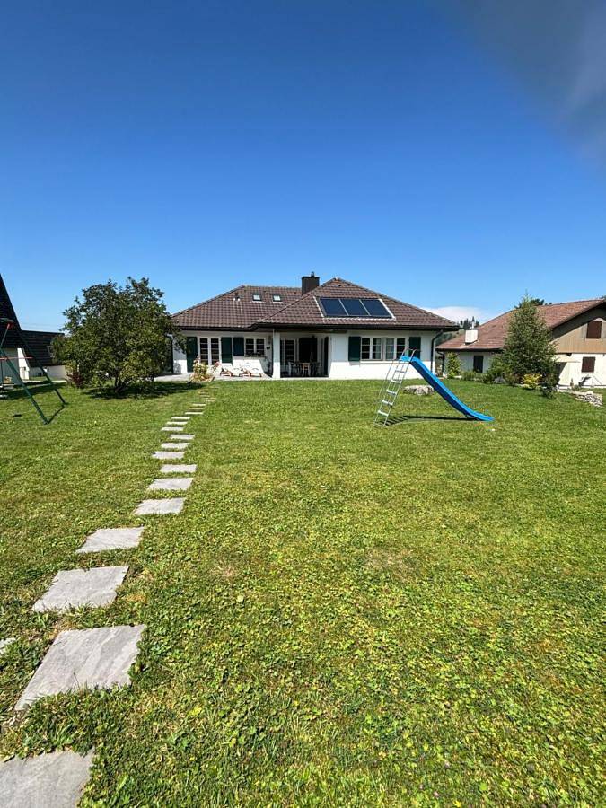 Chambre d’hôte pour 2 personnes, avec terrasse et jardin ainsi que vue et sauna dans Canton du Jura - 2