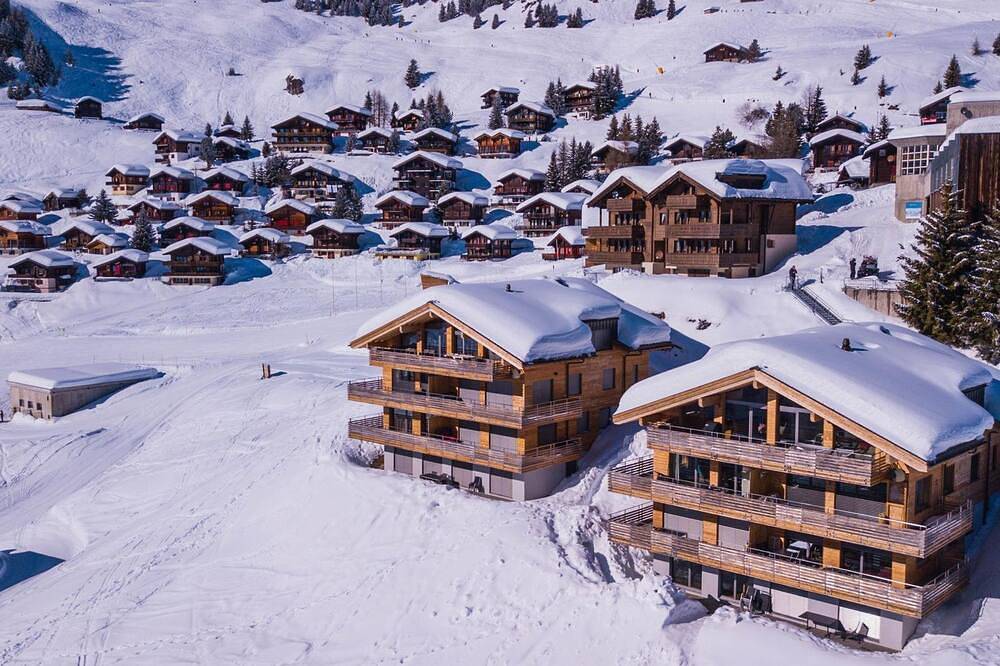 Ganze Wohnung, Apartmenthaus Riederhoru A 1. Og Ost Appartement/Fewo, Dusche und Bad, Wc, 2 Sch in Riederalp, Aletsch Arena