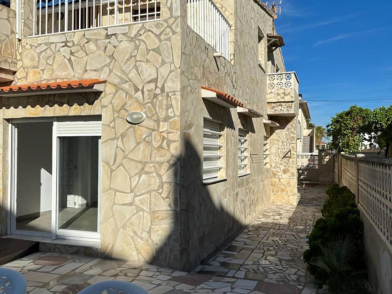 Entire apartment, Apartment near sea beach and vibrant center in Oliva, Costa de Valencia