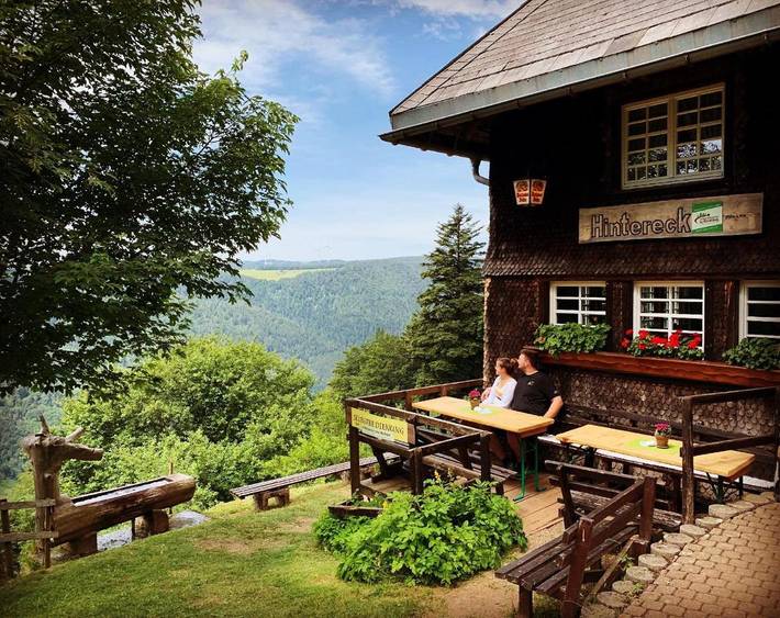 Ferienwohnung für 8 Personen, mit Whirlpool und Terrasse sowie Garten und Sauna