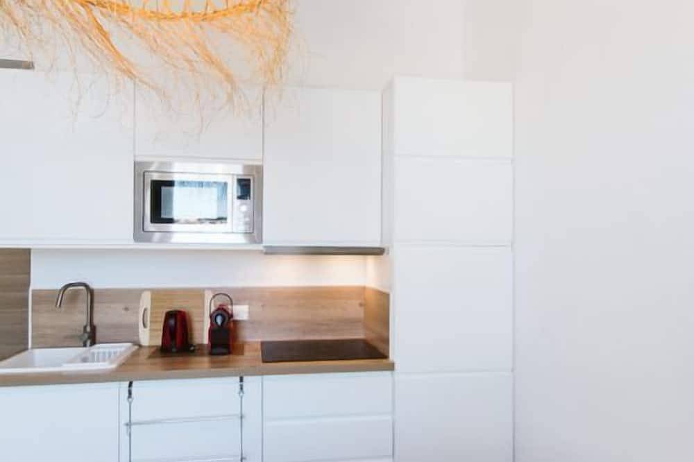 Entire apartment, Amazing vue on the port of la ciotat very nice flat complitly new in La Ciotat, Marseille region