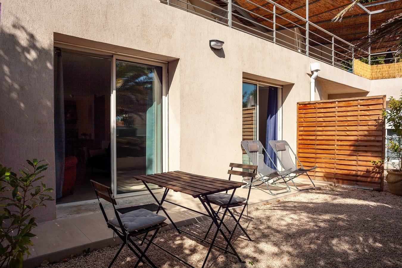 Ganze Wohnung, Ferienwohnung 'Cocon Avec Piscine Et Jardin' mit Gemeinschaftspool, privater Terrasse und Wlan in Marseille, Marseille und Umgebung