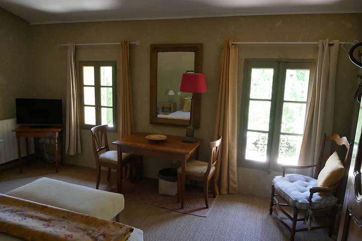 Location de vacances pour 8 personnes, avec jardin et terrasse à La Capelle-et-Masmolène - 4