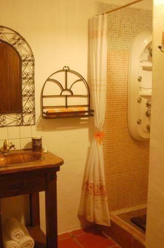 Casa rural para 2 personas, con jardín y terraza además de jacuzzi y piscina en Somontano de Barbastro - 2