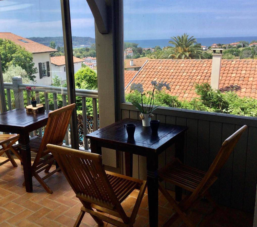 Double Room with Private Bathroom in Hendaye, Région de Bayonne