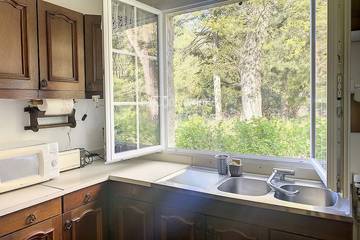 Location de vacances pour 5 personnes, avec jardin dans Bois de Cise