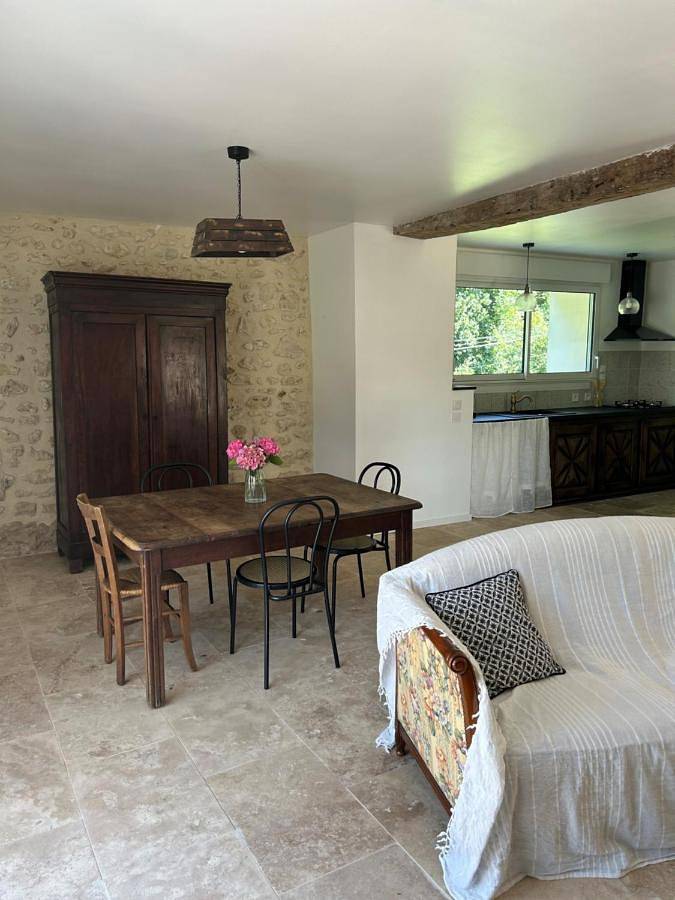 Location de vacances pour 10 personnes, avec vue ainsi que jardin et piscine à Trélissac - 3