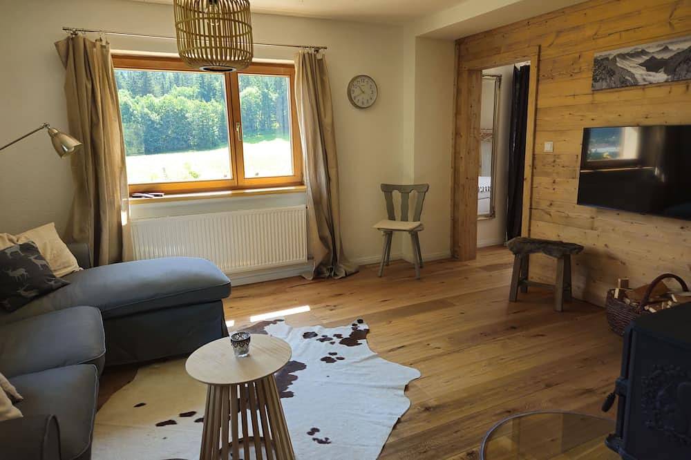Ganze Wohnung, Ferienwohnung Alpenblume für 2 Personen mit Terrasse und überdachtem Balkon in Lechtaler Alpen, Bach