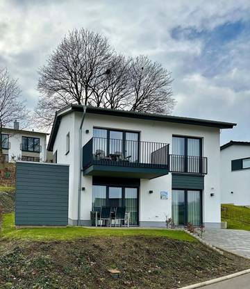 Ferienhaus für 6 Personen, mit Ausblick und Sauna sowie Seeblick und Terrasse in Hessen