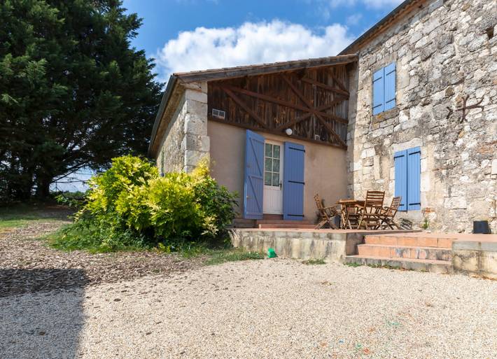 Gîte pour 4 personnes, avec piscine
